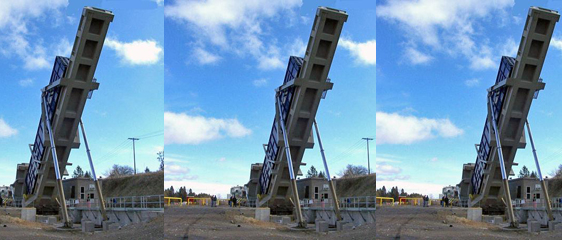 Ban nang xe thuy luc 100 Tan nhap lieu